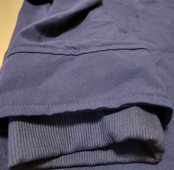 Figs Women's Long Sleeve Tunic Scrub Top Navy XL - Picture 9 of 9